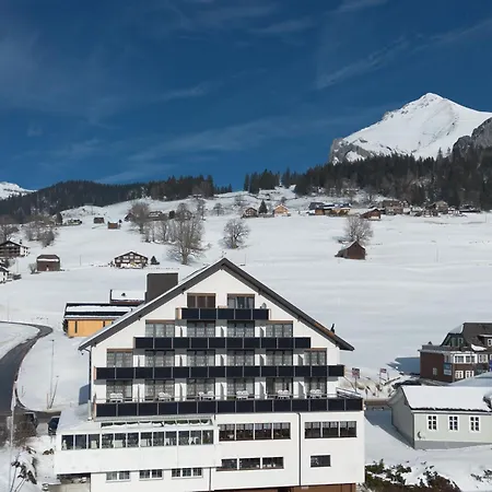 호텔 Toggenburg 3*